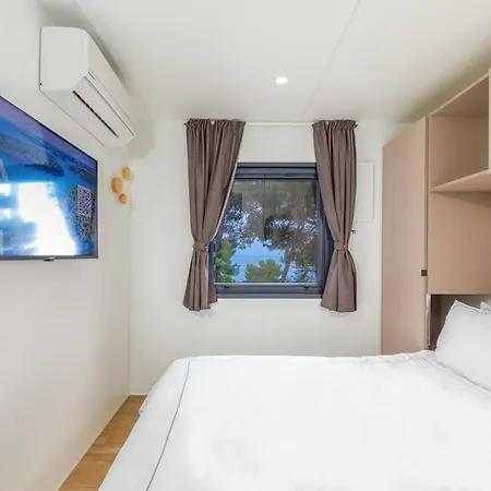 Arena Indije Mobile Homes 4* バニョレ