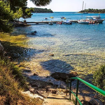 ホリデーパーク Arena Indije Mobile Homes 4*