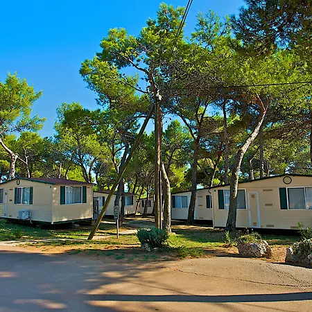 منتزه العطل Arena Indije Mobile Homes بنجول