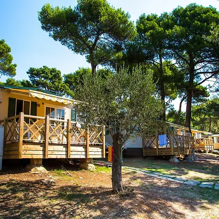 База отдыха Arena Indije Mobile Homes Банджоле