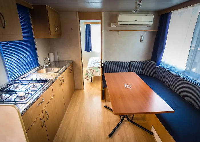 Arena Indije Mobile Homes 반졸레
