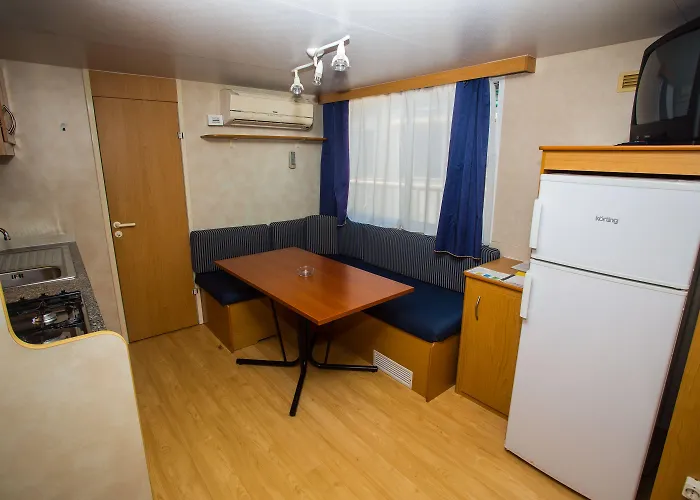 ホリデーパーク Arena Indije Mobile Homes 4*