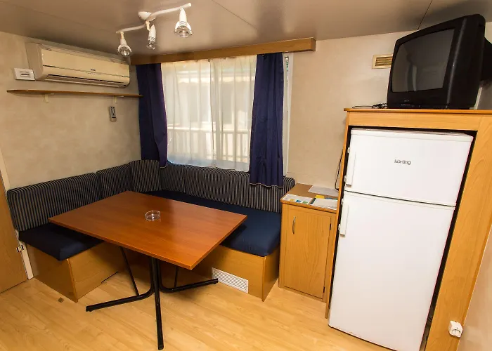 Arena Indije Mobile Homes 4* 반졸레